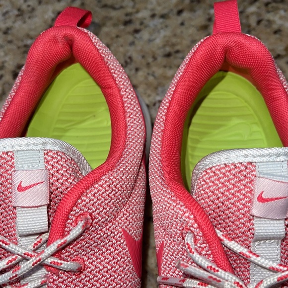 Nike Roshe - Picture 2 of 9